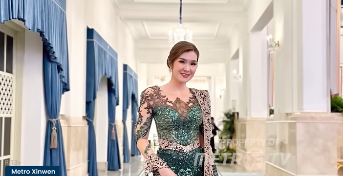 国内华语歌手黄家美在普拉博沃和李强面前献唱 