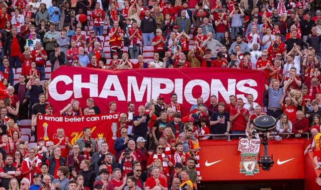 利物浦队夺冠游行发生撞击事件，致27伤  