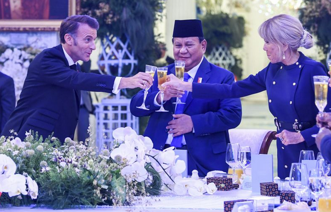 马克龙：印法亲密关系并非偶然，而是历史的宿命 