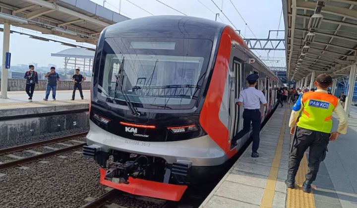 KCI启用96列全新电力列车   