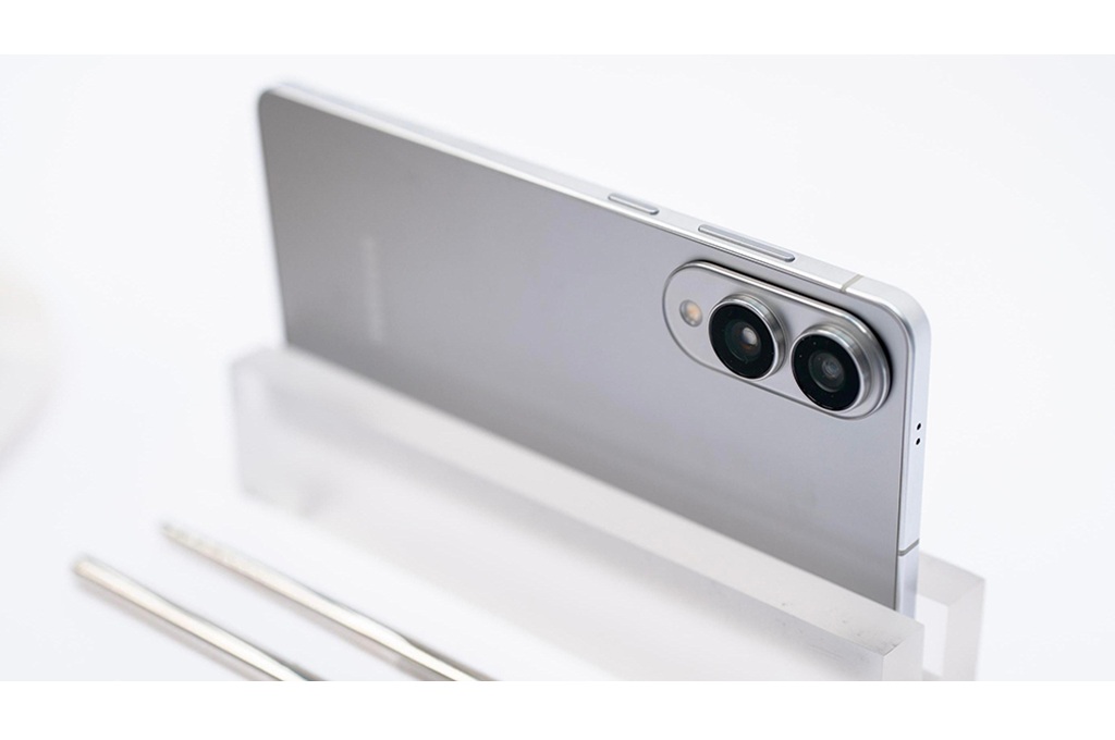 Galaxy S25 Edge正式亮相印尼市场 