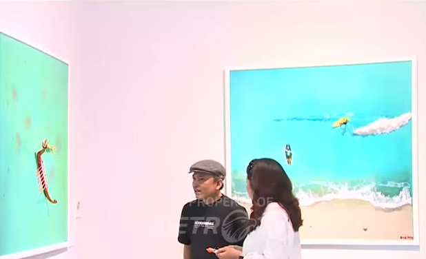 雅加达举办蓝色海洋主题艺术展