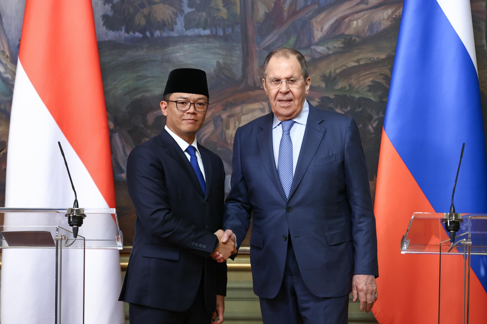 苏吉约诺会见俄罗斯外长拉夫罗夫 