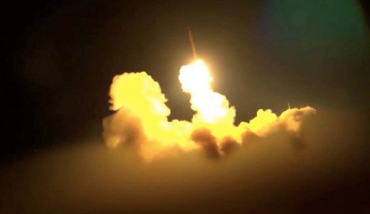 以色列防空系统拦截伊朗导弹