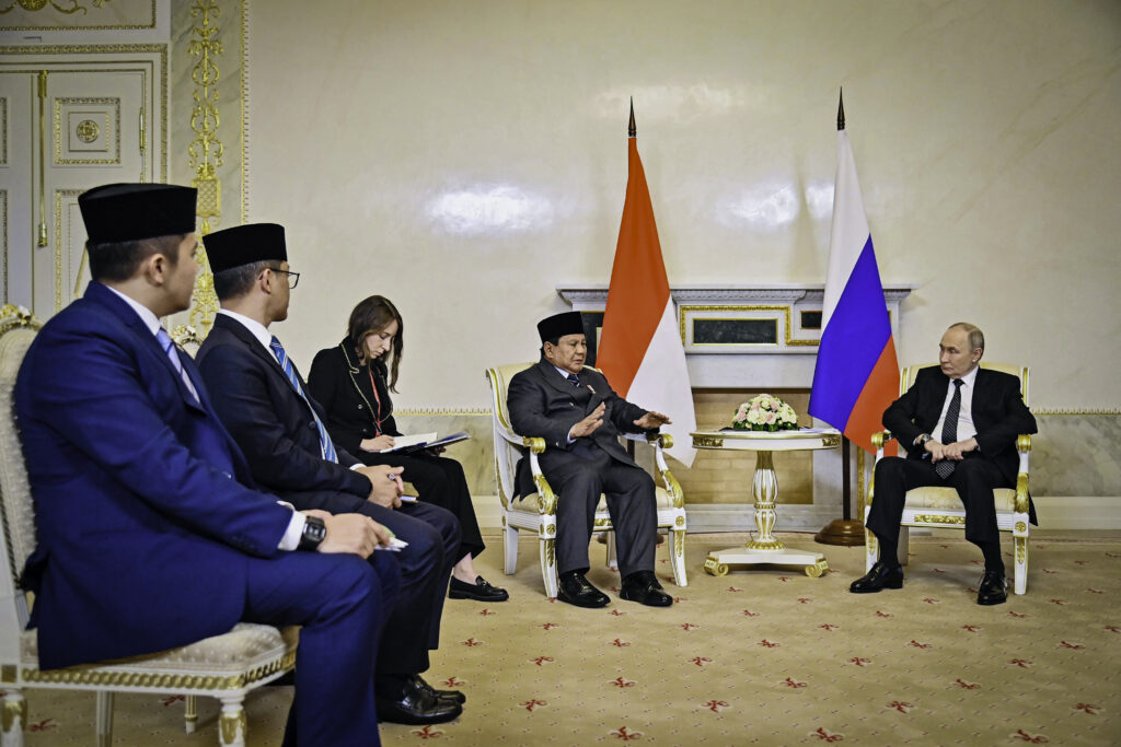 普拉博沃感谢普京支持印尼加入金砖国家