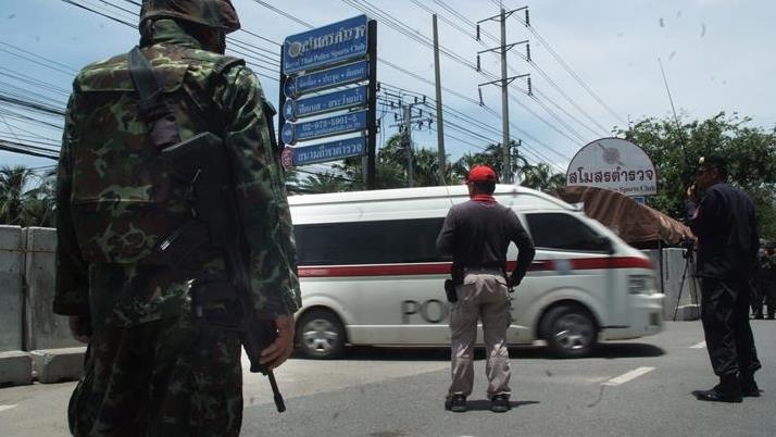 泰国关闭七个泰柬边境口岸，数百人滞留 