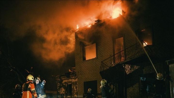 俄罗斯对乌克兰发动“最大规模空袭”