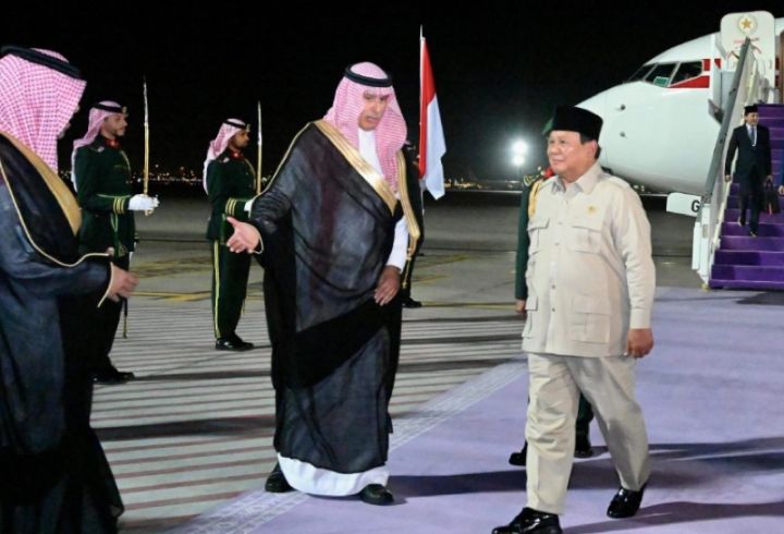 普拉博沃抵达沙特吉达 