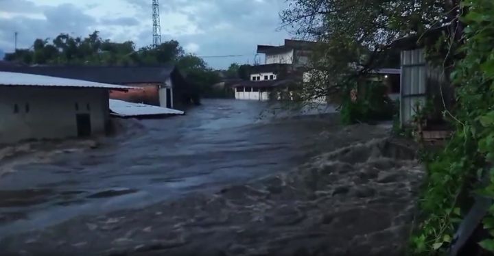 玛塔兰洪灾致3万多人受灾 