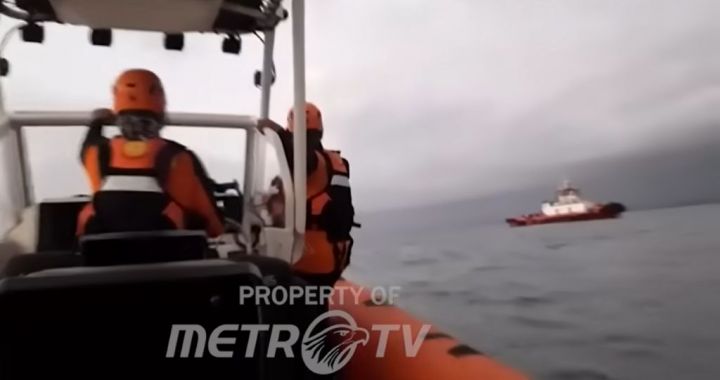 巴厘海峡渡轮沉没事故仍有27人失踪 