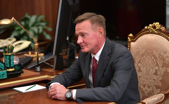 俄罗斯前交通部长斯塔罗沃伊特自杀身亡 