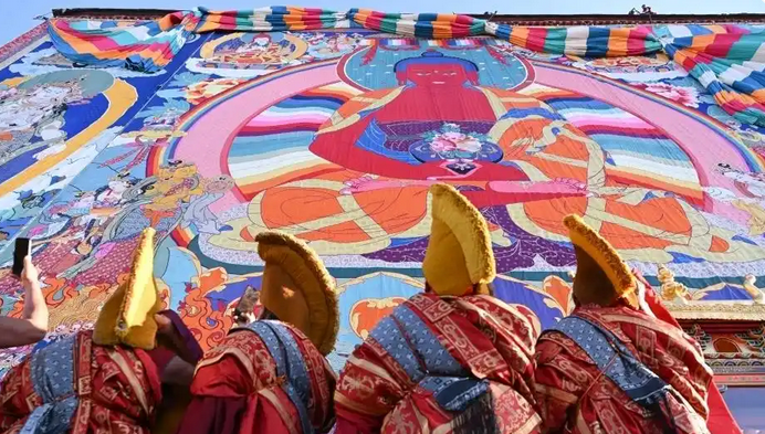 西藏扎什伦布寺展佛活动圆满结束