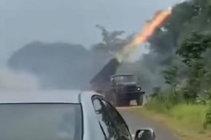 柬埔寨敦促泰国停止攻击并撤军 