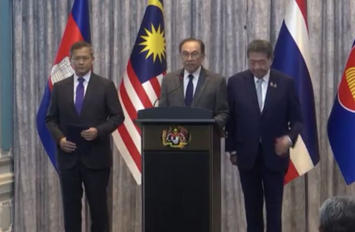 马来西亚总理安瓦尔 ：泰国和柬埔寨同意停火 