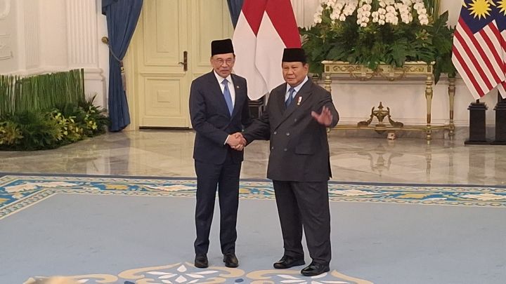普拉博沃会见马来西亚总理安瓦尔 