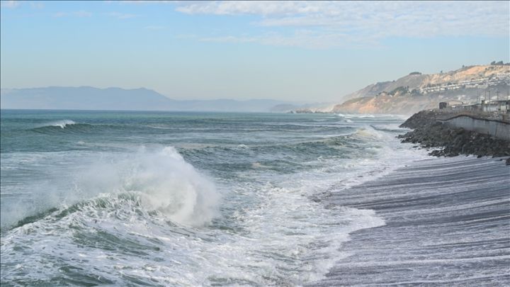 堪察加东岸远海发生强震，中国、台湾发布海啸预警 