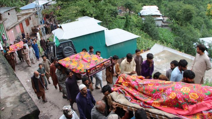 巴基斯坦山洪灾害死亡人数飙升至670人 