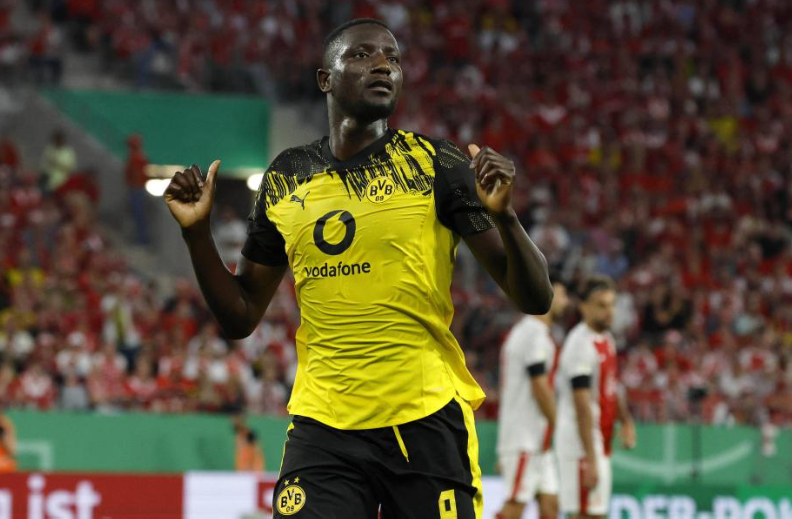 德国杯：多特1-0客胜红白埃森晋级