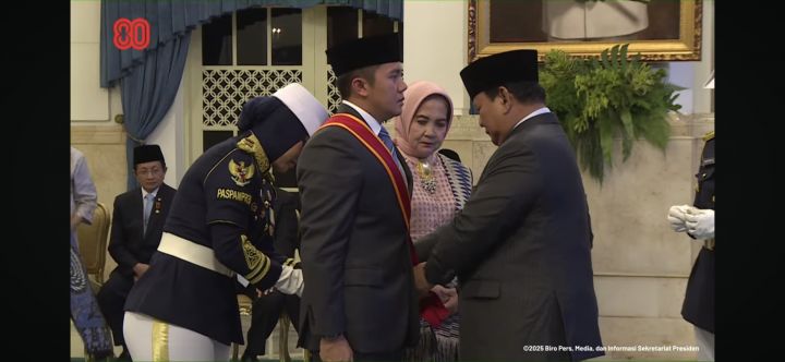 普拉博沃向泰迪、普拉塞蒂奥等颁授大勋章