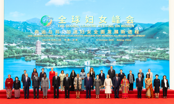 习近平:妇女是人类文明的重要创造者和推动者