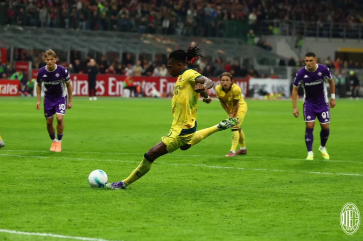 意甲:AC米兰2-1逆转佛罗伦萨