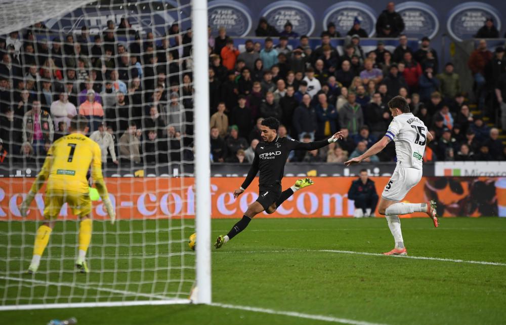 联赛杯综述:利物浦止步,曼城、阿森纳、纽卡晋级八强