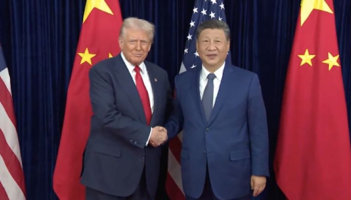 习近平同特朗普在釜山会晤 