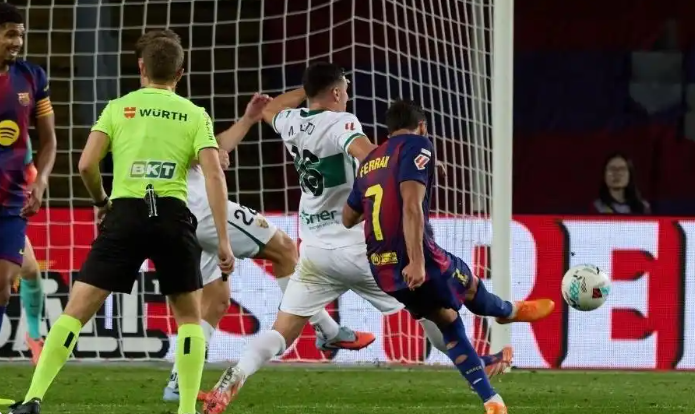 西甲：巴萨3-1埃尔切升至第二