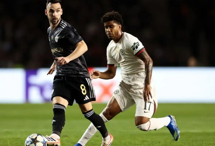 欧冠：切尔西2-2逼平卡拉巴赫  