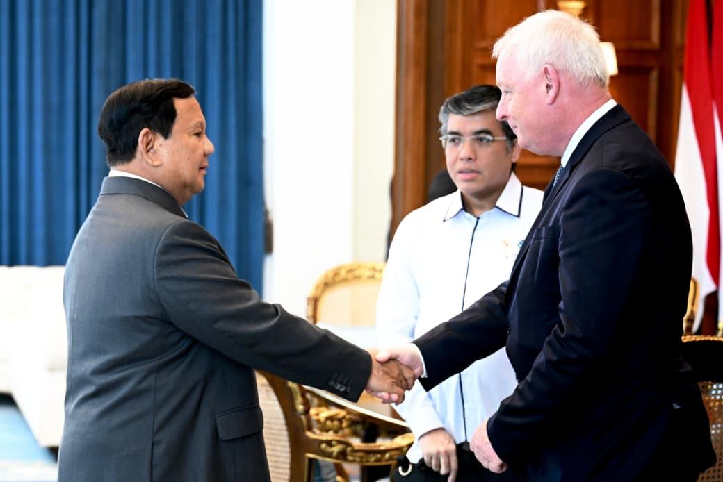 普拉博沃会见国际工会联合会秘书长