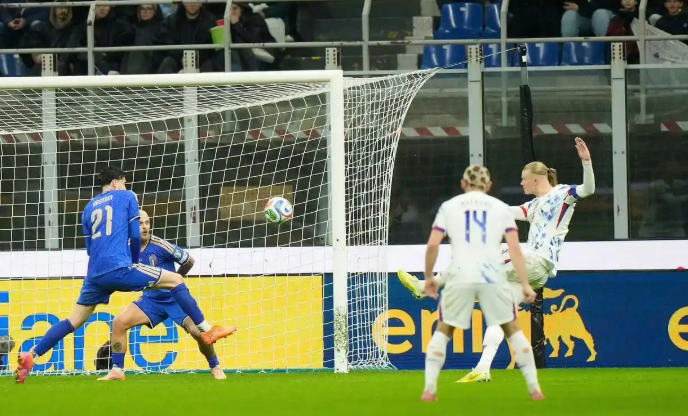 世预赛欧洲区：挪威4-1意大利直通世界杯