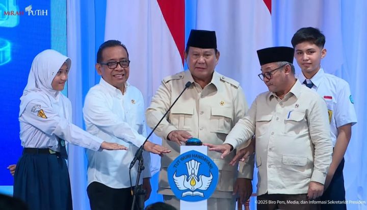 普拉博沃主持全国学校智能白板推广计划启动仪式  