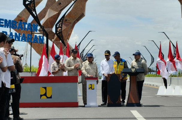 普拉博沃主持日惹卡巴纳兰大桥通车仪式 