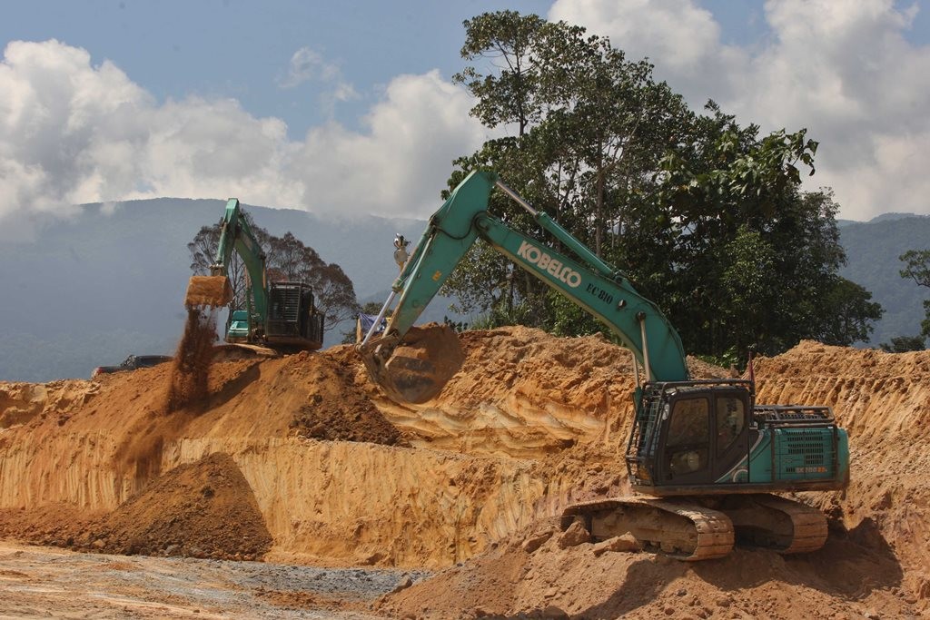 普拉博沃下令加强力度打击非法采矿 