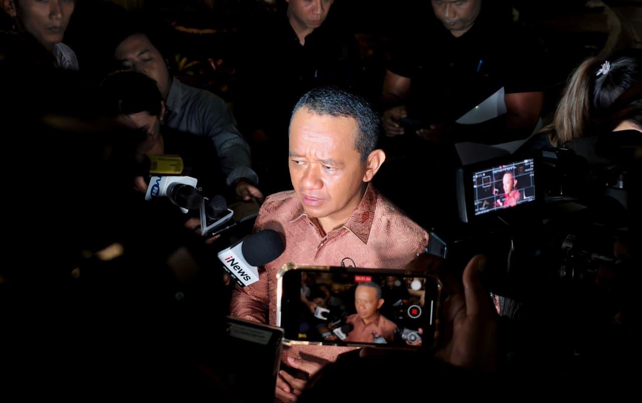 普拉博沃召见能源矿产资源部长 