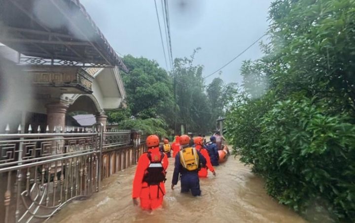 斯里兰卡洪灾死亡人数达334人  