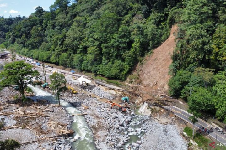 爪哇岛地貌与巴里桑相似，需警惕地质与气象灾害