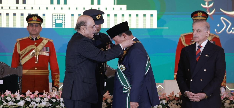 普拉博沃荣获巴基斯坦最高公民奖