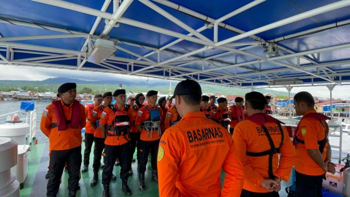 拉布安巴焦沉船事故：数百名搜救人员搜寻失踪西班牙公民 