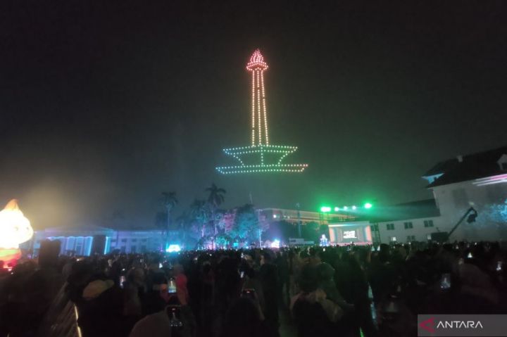 雅加达跨年改用无人机灯光秀    发起募捐助苏门答腊灾民 