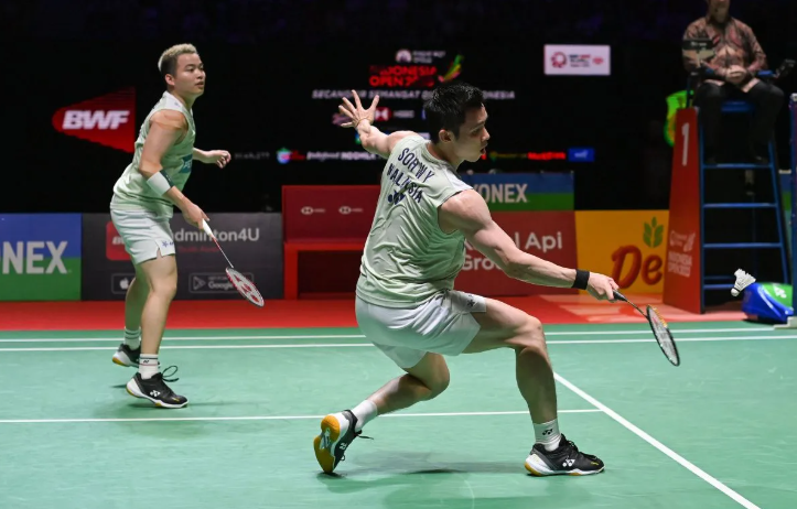 马来西亚羽毛球公开赛：中国摘两金三银 