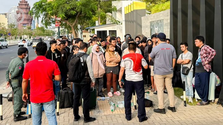 脱离柬埔寨网络诈骗集团的印尼公民赴驻金边使馆求助