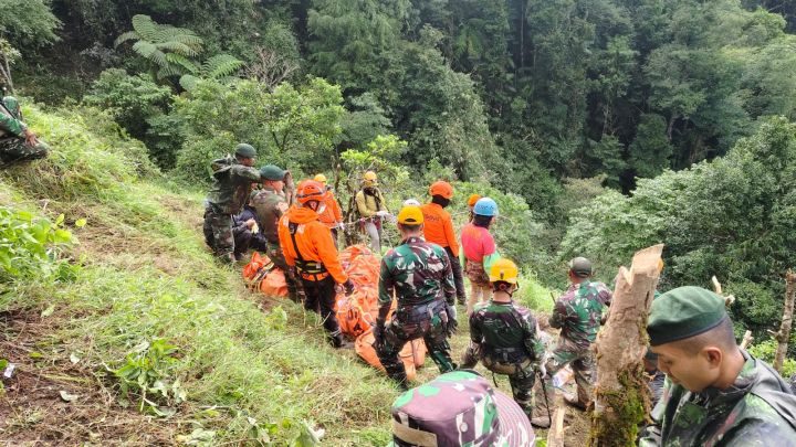 ATR 42-500坠机事故：已发现10名遇难者 