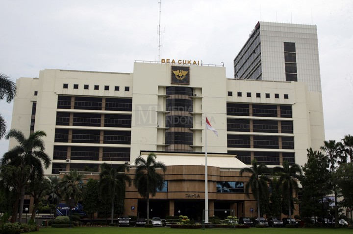 财长将更换五大港口海关官员