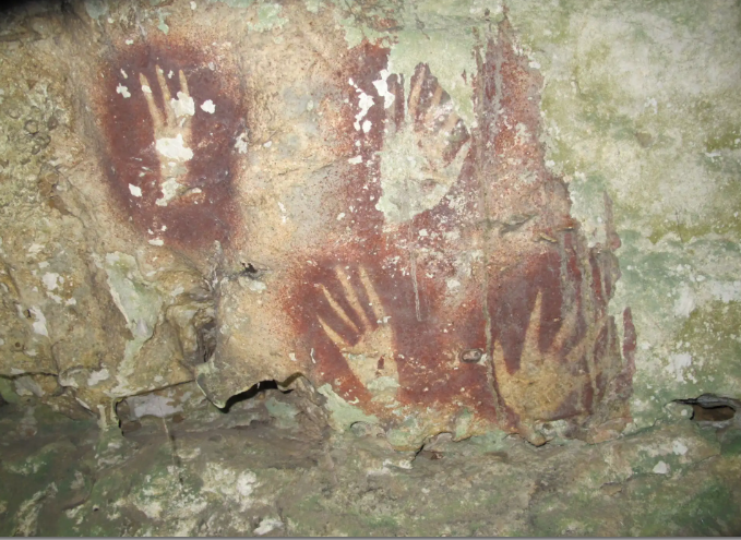 苏拉威西岛发现6.78万年前手印岩画 