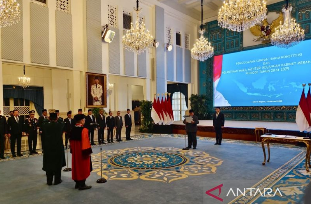 普拉博沃主持新财政部副部长就职仪式