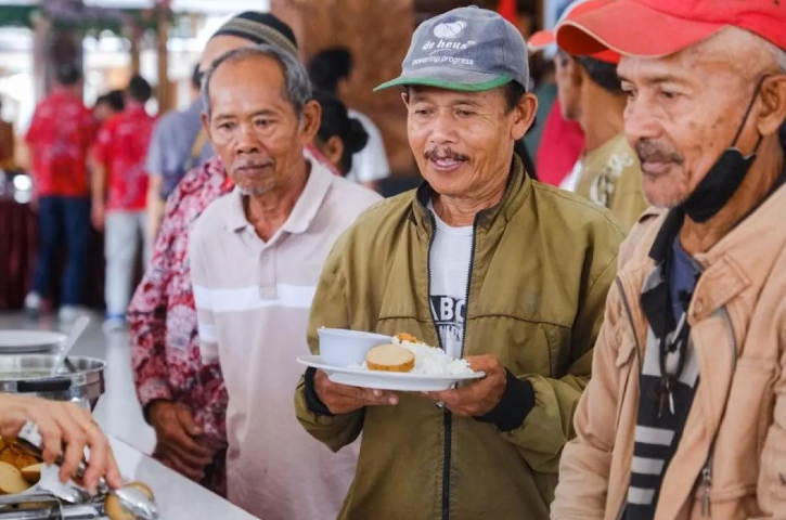 农历新年前夕关怀长者：马格朗华社为贫困老人提供免费餐食