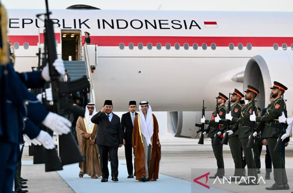 普拉博沃抵达阿联酋阿布扎比 