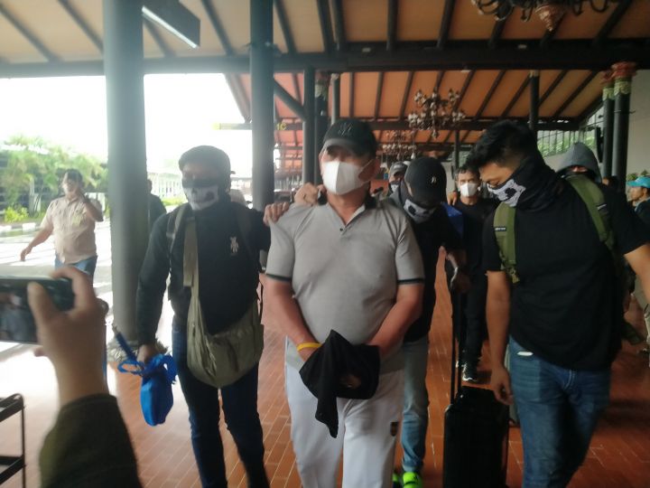 通缉不足24小时，毒枭埃尔温在丹戎巴莱落网 