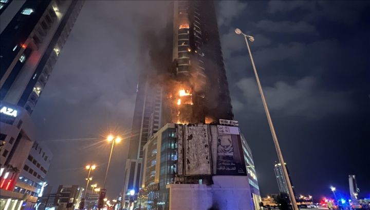 伊朗向阿联酋发射数百枚导弹，造成三名外国人死亡 